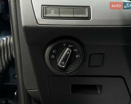 Синій Фольксваген Мультиван, об'ємом двигуна 2 л та пробігом 196 тис. км за 47999 $, фото 45 на Automoto.ua