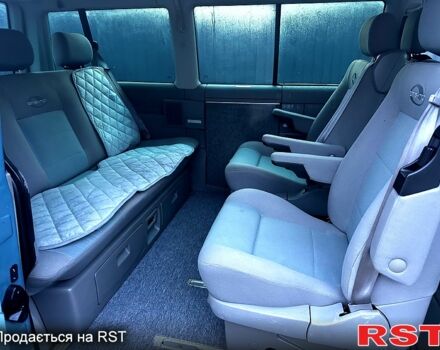 Синій Фольксваген Мультиван, об'ємом двигуна 2.5 л та пробігом 350 тис. км за 9100 $, фото 1 на Automoto.ua