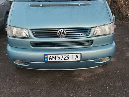 Синій Фольксваген Мультиван, об'ємом двигуна 2.46 л та пробігом 230 тис. км за 9200 $, фото 1 на Automoto.ua