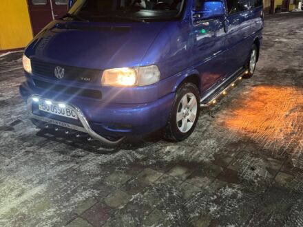 Синий Фольксваген Мультиван, объемом двигателя 2.5 л и пробегом 340 тыс. км за 14999 $, фото 1 на Automoto.ua