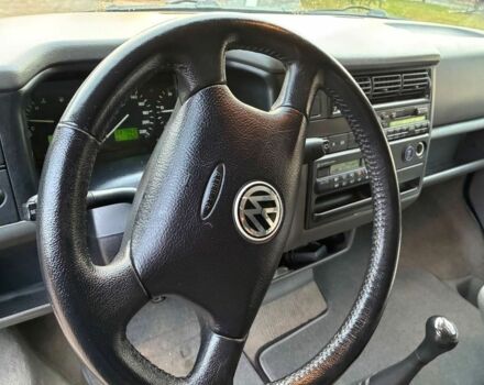 Зелений Фольксваген Мультиван, об'ємом двигуна 2.5 л та пробігом 302 тис. км за 3100 $, фото 5 на Automoto.ua