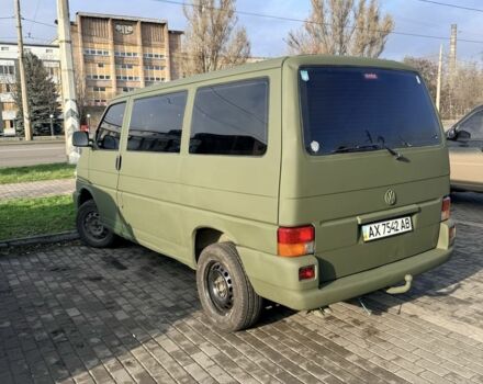 Зелений Фольксваген Мультиван, об'ємом двигуна 2.5 л та пробігом 320 тис. км за 3800 $, фото 4 на Automoto.ua