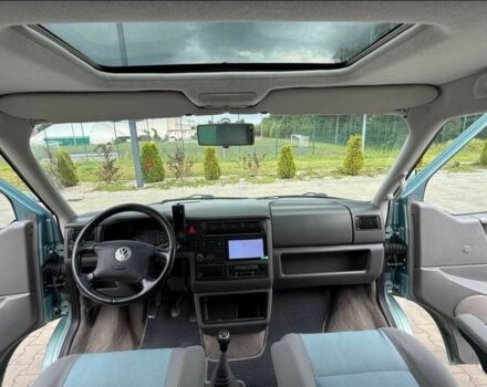 Зеленый Фольксваген Мультиван, объемом двигателя 2.5 л и пробегом 304 тыс. км за 3800 $, фото 10 на Automoto.ua