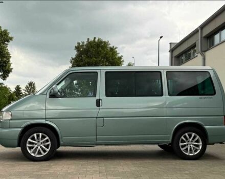 Зеленый Фольксваген Мультиван, объемом двигателя 2.5 л и пробегом 304 тыс. км за 3800 $, фото 6 на Automoto.ua