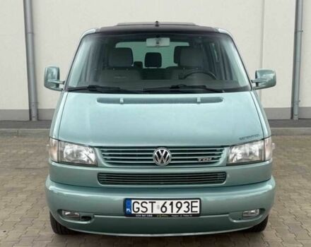 Зеленый Фольксваген Мультиван, объемом двигателя 2.5 л и пробегом 304 тыс. км за 3800 $, фото 2 на Automoto.ua