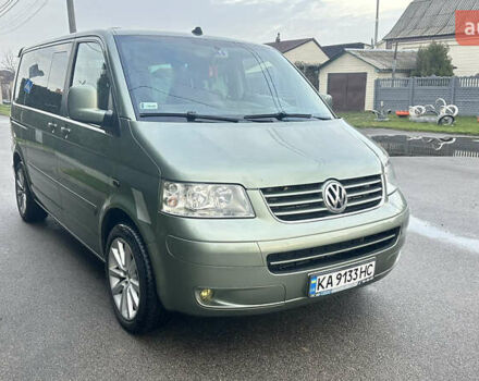 Зеленый Фольксваген Мультиван, объемом двигателя 2.46 л и пробегом 357 тыс. км за 11775 $, фото 4 на Automoto.ua