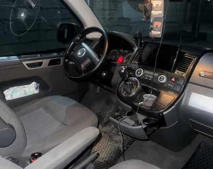 Зелений Фольксваген Мультиван, об'ємом двигуна 2.46 л та пробігом 320 тис. км за 11000 $, фото 19 на Automoto.ua