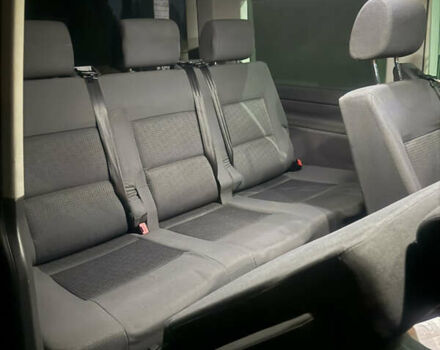 Зелений Фольксваген Мультиван, об'ємом двигуна 2.46 л та пробігом 320 тис. км за 11000 $, фото 16 на Automoto.ua