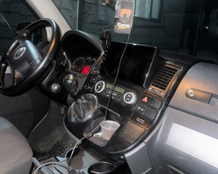 Зелений Фольксваген Мультиван, об'ємом двигуна 2.46 л та пробігом 320 тис. км за 11000 $, фото 20 на Automoto.ua