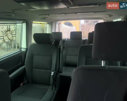Зелений Фольксваген Мультиван, об'ємом двигуна 2.46 л та пробігом 320 тис. км за 11000 $, фото 12 на Automoto.ua