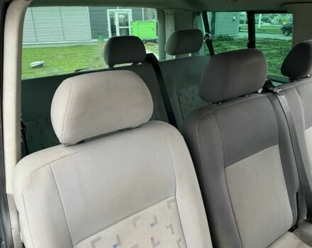 Зелений Фольксваген Мультиван, об'ємом двигуна 2.5 л та пробігом 311 тис. км за 5350 $, фото 18 на Automoto.ua