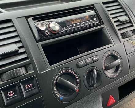 Зелений Фольксваген Мультиван, об'ємом двигуна 2.5 л та пробігом 311 тис. км за 5350 $, фото 15 на Automoto.ua