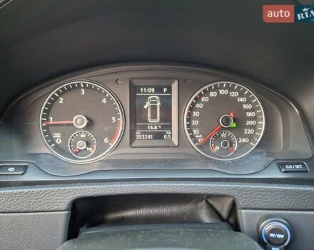 Зеленый Фольксваген Мультиван, объемом двигателя 1.97 л и пробегом 353 тыс. км за 26900 $, фото 11 на Automoto.ua