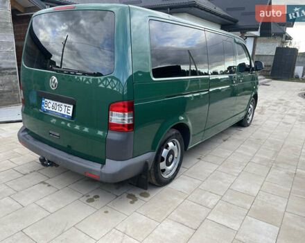 Зеленый Фольксваген Мультиван, объемом двигателя 1.98 л и пробегом 334 тыс. км за 14700 $, фото 2 на Automoto.ua