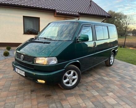 Зеленый Фольксваген Мультиван, объемом двигателя 2.5 л и пробегом 302 тыс. км за 3100 $, фото 1 на Automoto.ua