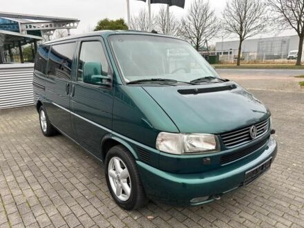 Зелений Фольксваген Мультиван, об'ємом двигуна 2.5 л та пробігом 215 тис. км за 3150 $, фото 1 на Automoto.ua
