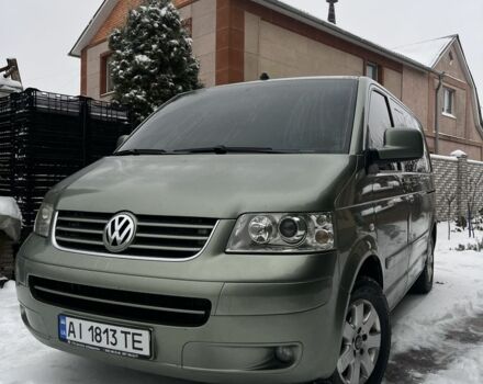 Зеленый Фольксваген Мультиван, объемом двигателя 2.5 л и пробегом 320 тыс. км за 10500 $, фото 1 на Automoto.ua