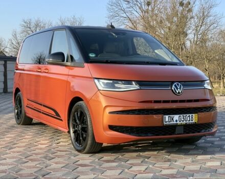 Оранжевый Фольксваген Мультиван, объемом двигателя 2 л и пробегом 88 тыс. км за 59999 $, фото 1 на Automoto.ua