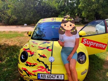 Желтый Фольксваген Нью Битл, объемом двигателя 2 л и пробегом 310 тыс. км за 4900 $, фото 1 на Automoto.ua