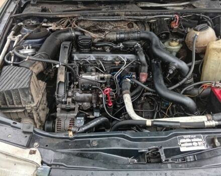 Зеленый Фольксваген Парати, объемом двигателя 0 л и пробегом 350 тыс. км за 946 $, фото 2 на Automoto.ua