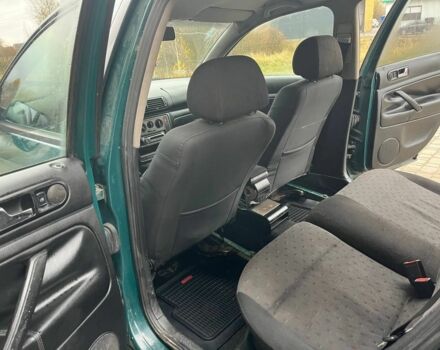 Зеленый Фольксваген Парати, объемом двигателя 1.9 л и пробегом 300 тыс. км за 2600 $, фото 5 на Automoto.ua