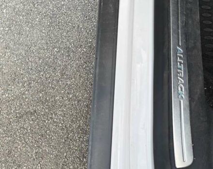 Білий Фольксваген Пассат Альтрак, об'ємом двигуна 2 л та пробігом 180 тис. км за 12000 $, фото 12 на Automoto.ua