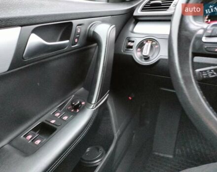 Білий Фольксваген Пассат Альтрак, об'ємом двигуна 2 л та пробігом 246 тис. км за 12999 $, фото 79 на Automoto.ua