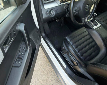 Белый Фольксваген Пассат Альтрак, объемом двигателя 2 л и пробегом 286 тыс. км за 13000 $, фото 25 на Automoto.ua