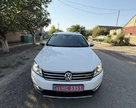 Белый Фольксваген Пассат Альтрак, объемом двигателя 2 л и пробегом 286 тыс. км за 13000 $, фото 1 на Automoto.ua