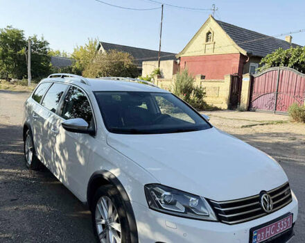 Белый Фольксваген Пассат Альтрак, объемом двигателя 2 л и пробегом 286 тыс. км за 13000 $, фото 2 на Automoto.ua
