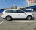 Білий Фольксваген Пассат Альтрак, об'ємом двигуна 2 л та пробігом 180 тис. км за 12000 $, фото 30 на Automoto.ua