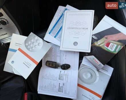 Белый Фольксваген Пассат Альтрак, объемом двигателя 2 л и пробегом 286 тыс. км за 13000 $, фото 15 на Automoto.ua