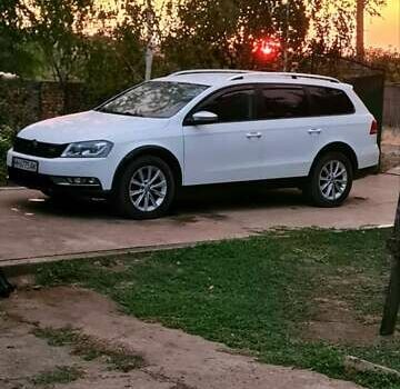 Белый Фольксваген Пассат Альтрак, объемом двигателя 1.97 л и пробегом 199 тыс. км за 12500 $, фото 3 на Automoto.ua
