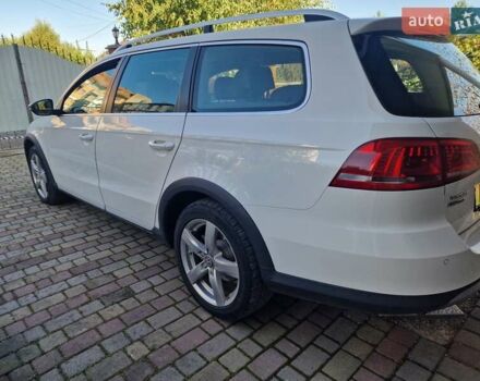 Белый Фольксваген Пассат Альтрак, объемом двигателя 2 л и пробегом 237 тыс. км за 15650 $, фото 1 на Automoto.ua