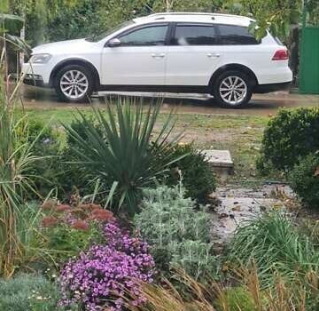 Белый Фольксваген Пассат Альтрак, объемом двигателя 1.97 л и пробегом 199 тыс. км за 12500 $, фото 1 на Automoto.ua