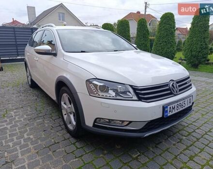 Белый Фольксваген Пассат Альтрак, объемом двигателя 2 л и пробегом 206 тыс. км за 13999 $, фото 2 на Automoto.ua