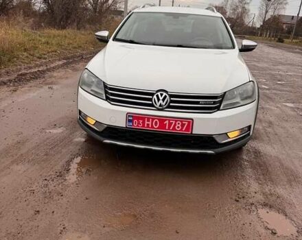 Белый Фольксваген Пассат Альтрак, объемом двигателя 2 л и пробегом 268 тыс. км за 11250 $, фото 2 на Automoto.ua