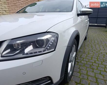 Белый Фольксваген Пассат Альтрак, объемом двигателя 2 л и пробегом 206 тыс. км за 13999 $, фото 4 на Automoto.ua