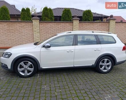 Белый Фольксваген Пассат Альтрак, объемом двигателя 2 л и пробегом 206 тыс. км за 13999 $, фото 5 на Automoto.ua