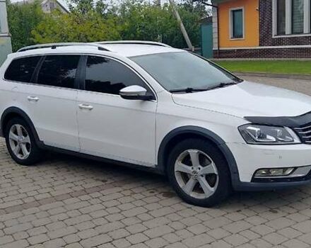 Белый Фольксваген Пассат Альтрак, объемом двигателя 2 л и пробегом 348 тыс. км за 11400 $, фото 2 на Automoto.ua