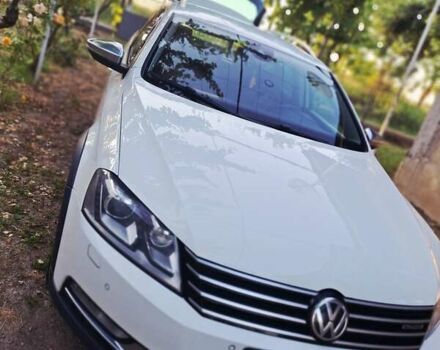 Білий Фольксваген Пассат Альтрак, об'ємом двигуна 2 л та пробігом 405 тис. км за 12500 $, фото 2 на Automoto.ua