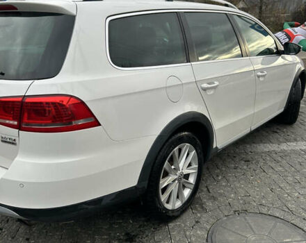 Белый Фольксваген Пассат Альтрак, объемом двигателя 2 л и пробегом 315 тыс. км за 11999 $, фото 3 на Automoto.ua