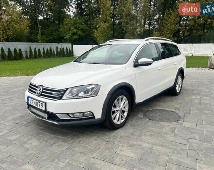 Белый Фольксваген Пассат Альтрак, объемом двигателя 2 л и пробегом 310 тыс. км за 11200 $, фото 1 на Automoto.ua