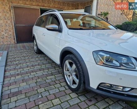 Белый Фольксваген Пассат Альтрак, объемом двигателя 2 л и пробегом 237 тыс. км за 15650 $, фото 3 на Automoto.ua