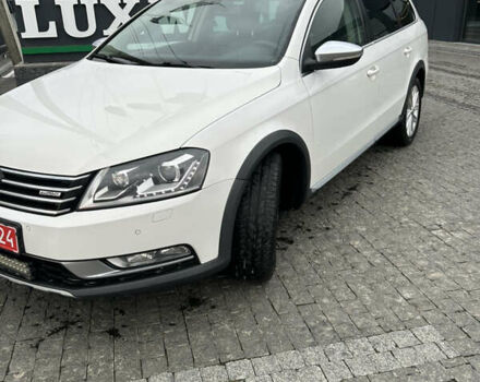 Белый Фольксваген Пассат Альтрак, объемом двигателя 2 л и пробегом 315 тыс. км за 11999 $, фото 1 на Automoto.ua