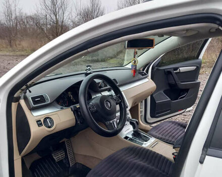 Белый Фольксваген Пассат Альтрак, объемом двигателя 2 л и пробегом 337 тыс. км за 13300 $, фото 5 на Automoto.ua