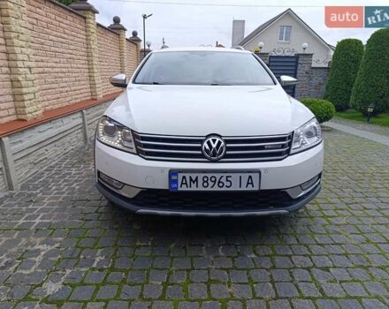 Белый Фольксваген Пассат Альтрак, объемом двигателя 2 л и пробегом 206 тыс. км за 13999 $, фото 1 на Automoto.ua