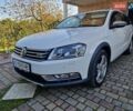 Белый Фольксваген Пассат Альтрак, объемом двигателя 2 л и пробегом 237 тыс. км за 15650 $, фото 1 на Automoto.ua