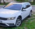 Белый Фольксваген Пассат Альтрак, объемом двигателя 2 л и пробегом 210 тыс. км за 21777 $, фото 1 на Automoto.ua