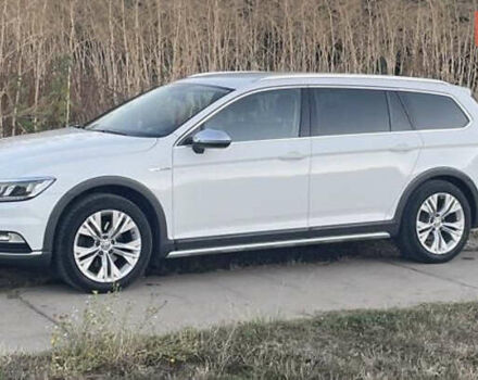 Білий Фольксваген Пассат Альтрак, об'ємом двигуна 2 л та пробігом 179 тис. км за 20700 $, фото 11 на Automoto.ua